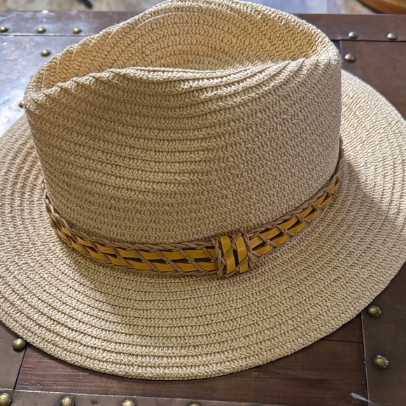 Columbia Tan Straw Hat with Brown Band - Picture 1 of 9